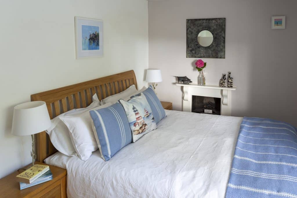Mythra Cottage, Luxury Holiday Cottage, Stokenham, South Devon, bedroom