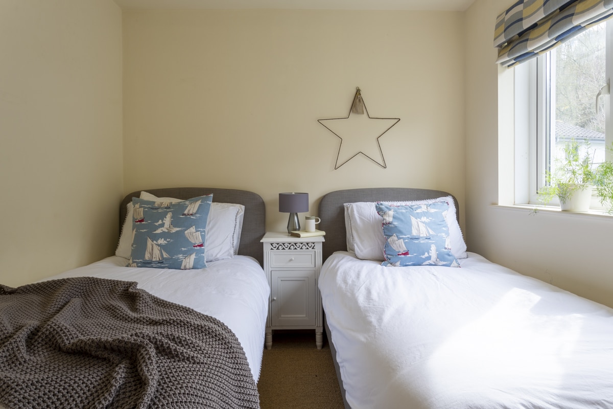 2 Florence Cottages Torcross Beach Cottage Bedroom