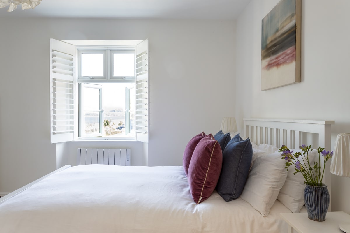 Start Way, Torcross, cottage by the sea, bedroom
